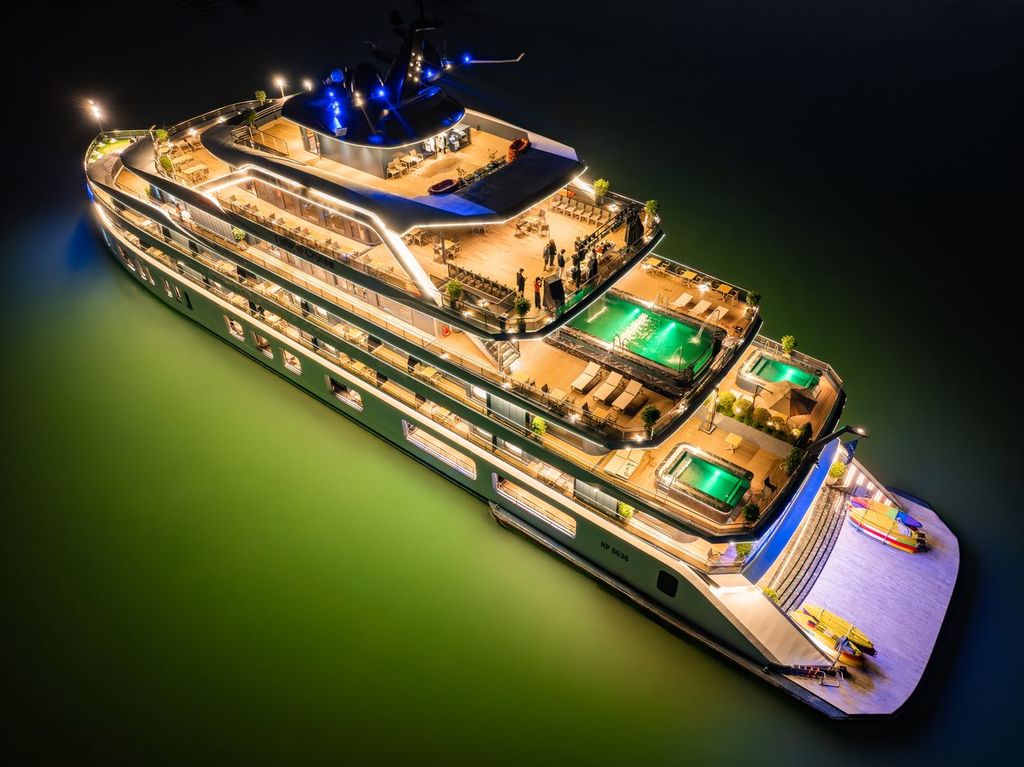 Read more about the article What to Pack for an Overnight Cruise