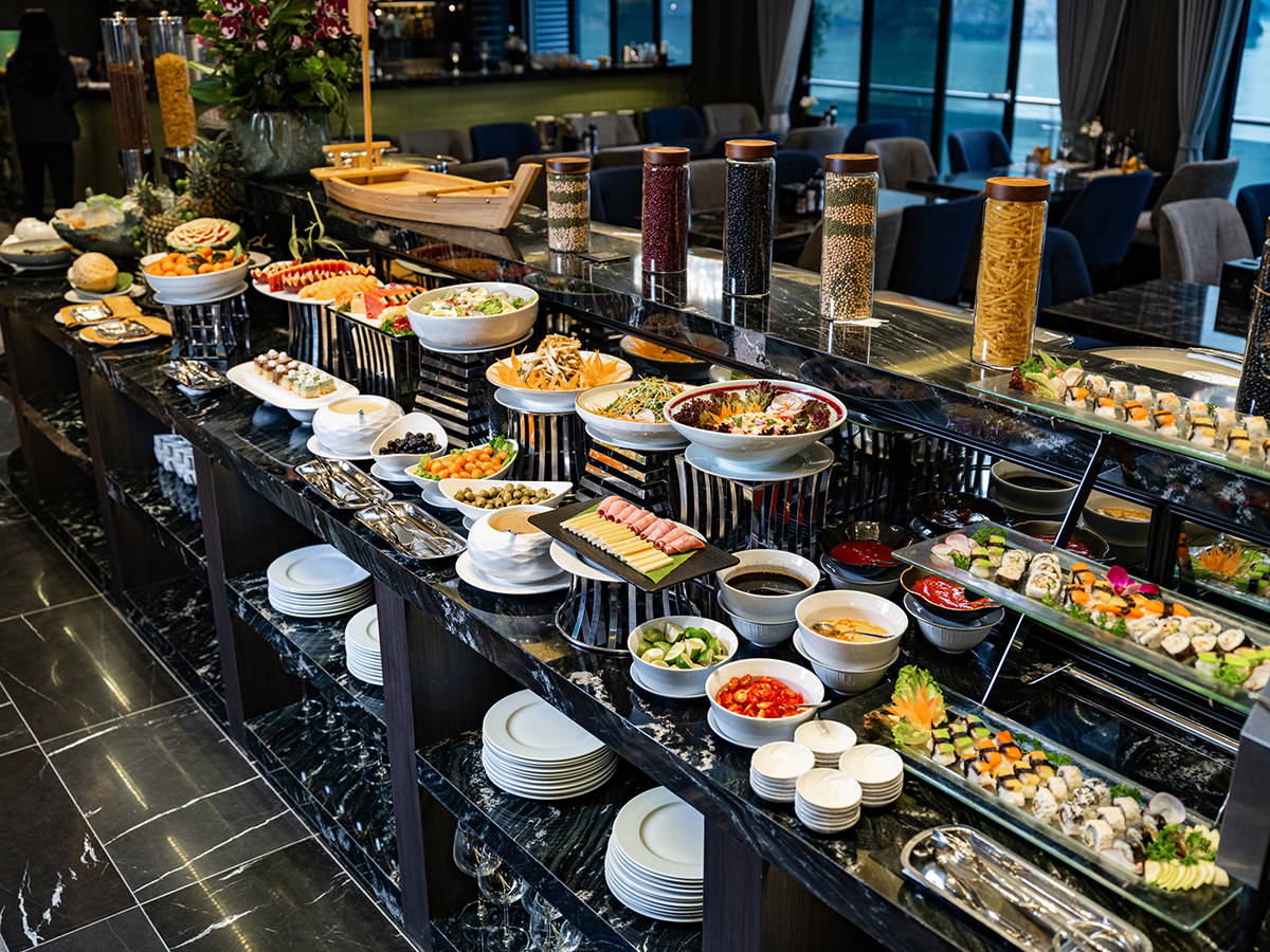 You are currently viewing A Culinary Journey from Hanoi to Halong Bay
